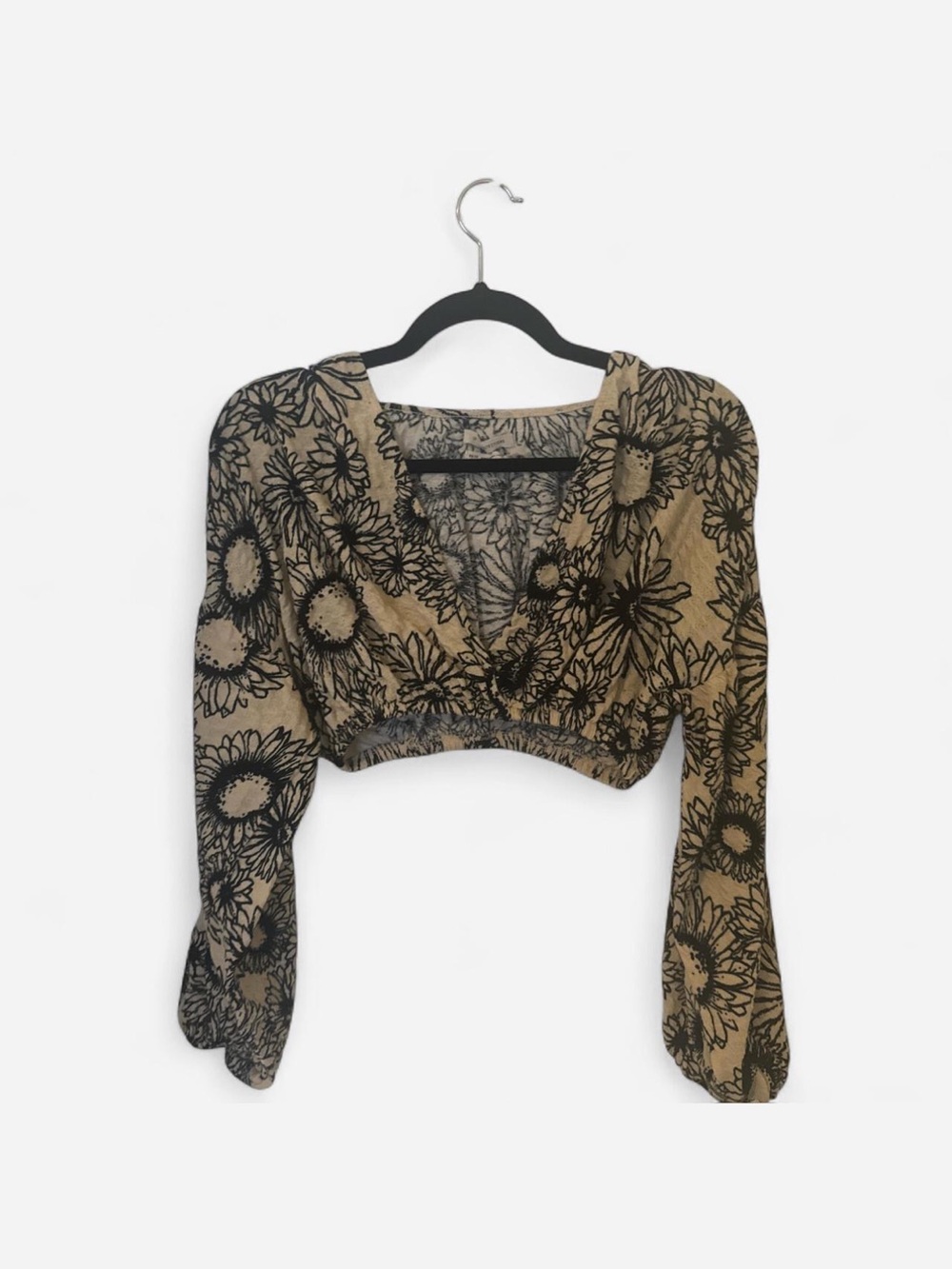 Urban Outfitters Floral Longsleeve - Picture 1 of 3